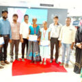 10th-class-toppers-were-felicitated-by-reliance-trends